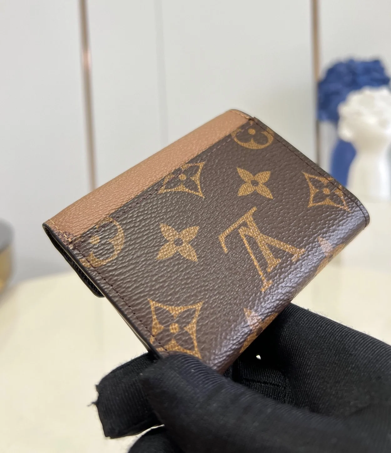 루이비통 조에 월릿 M80725