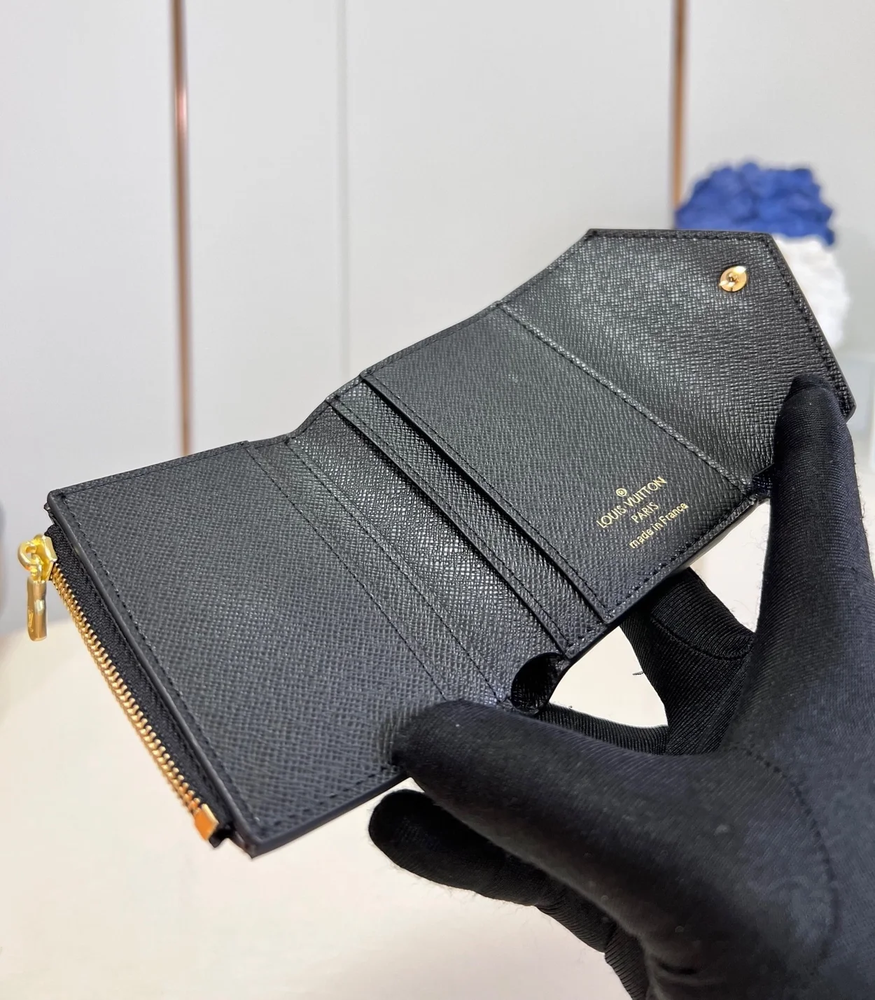 루이비통 조에 월릿 M80725