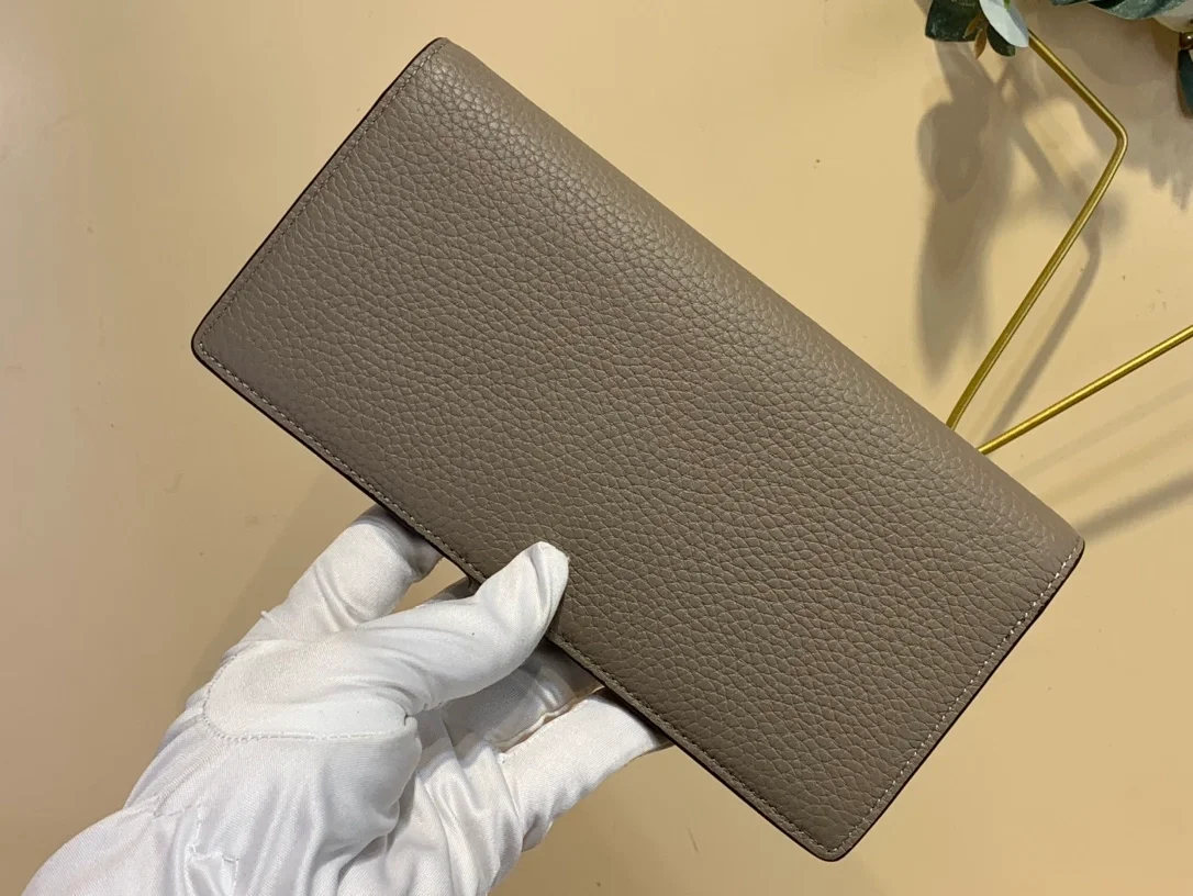 루이비통 토뤼옹 버티컬 월릿 M81367