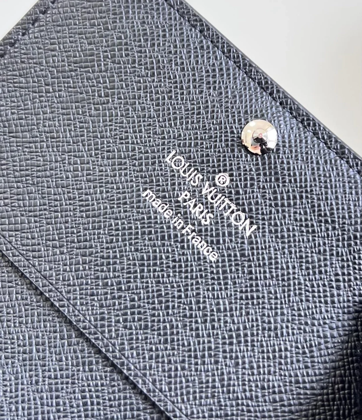 루이비통 엔벨로페 카르트 드 월릿 M64595