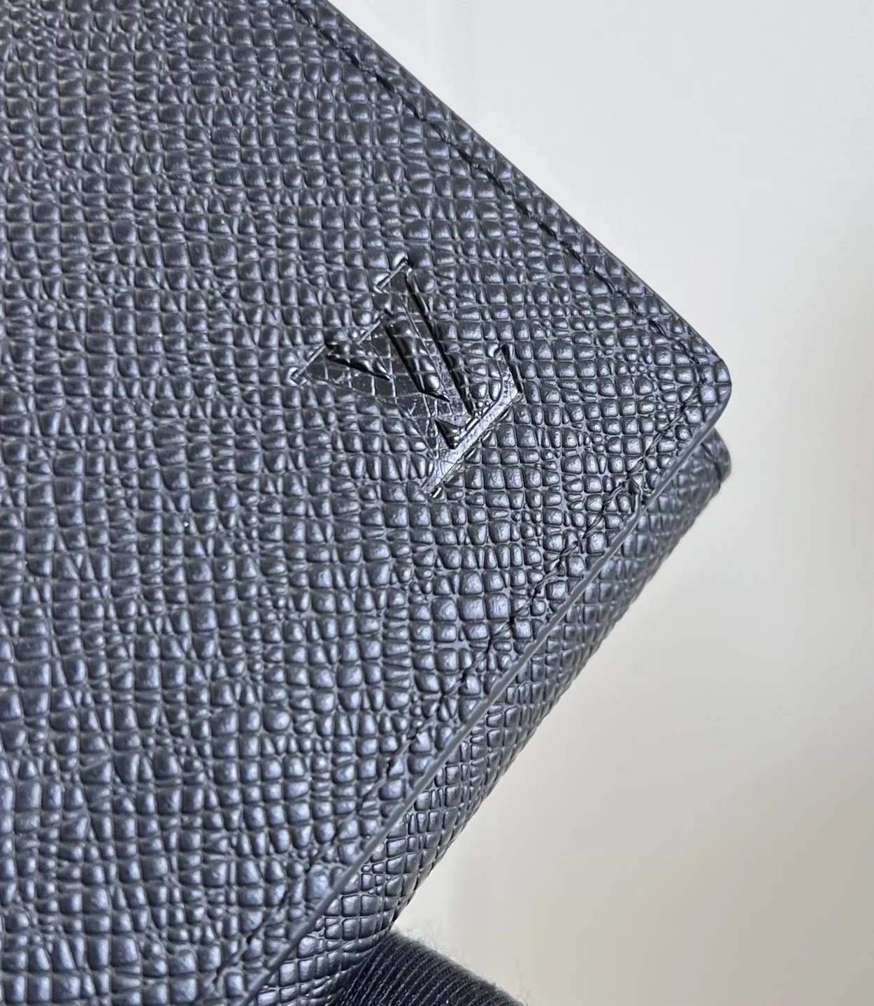 루이비통 엔벨로페 카르트 드 월릿 M64595