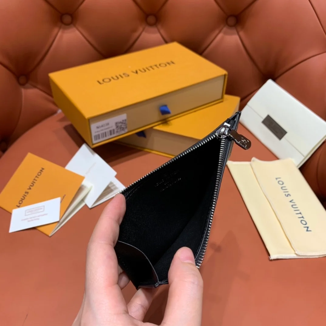 루이비통 코인 카드 홀더 M30271