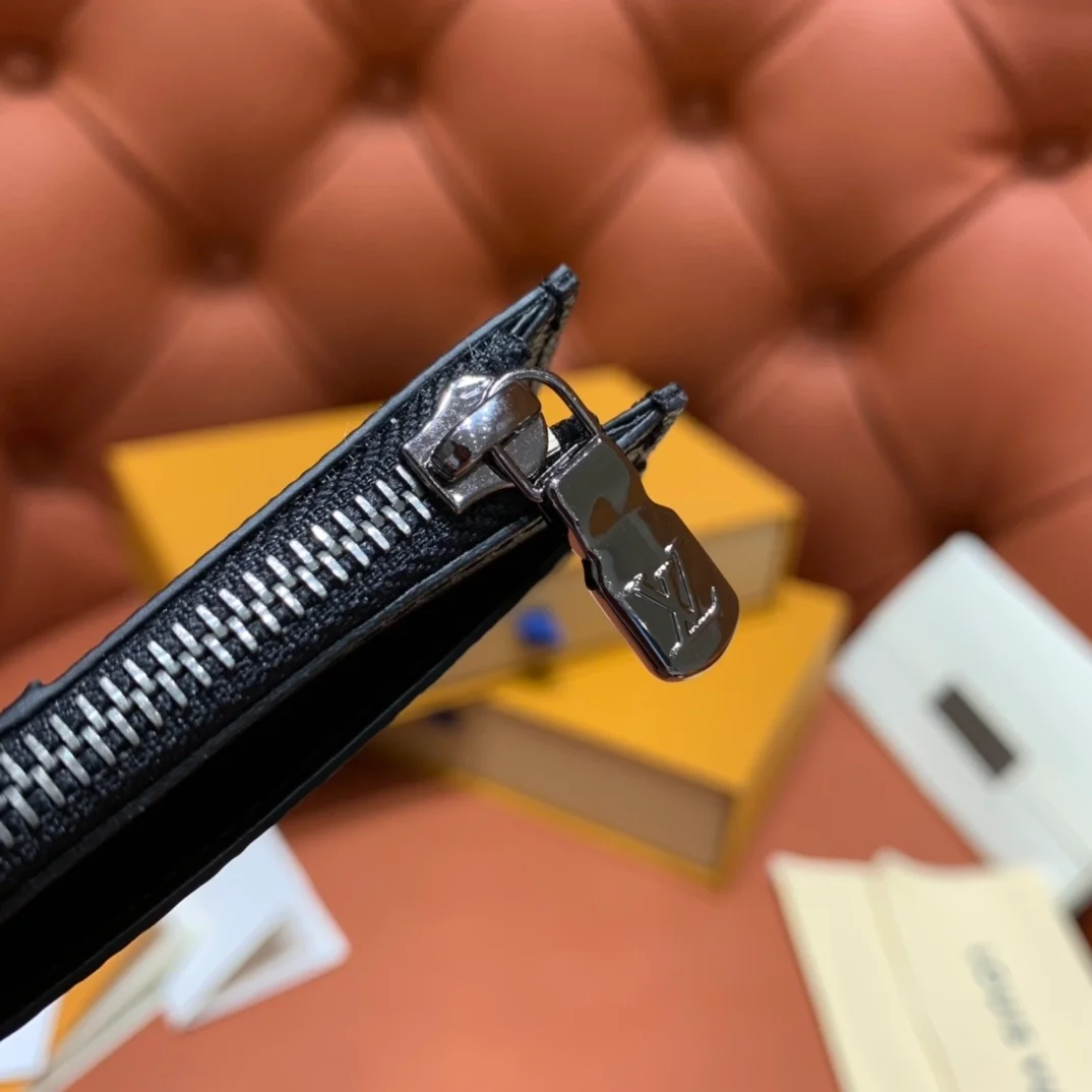 루이비통 코인 카드 홀더 M30271