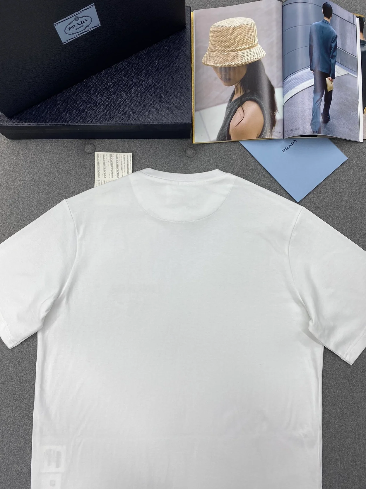 프라다 코튼 티셔츠 화이트