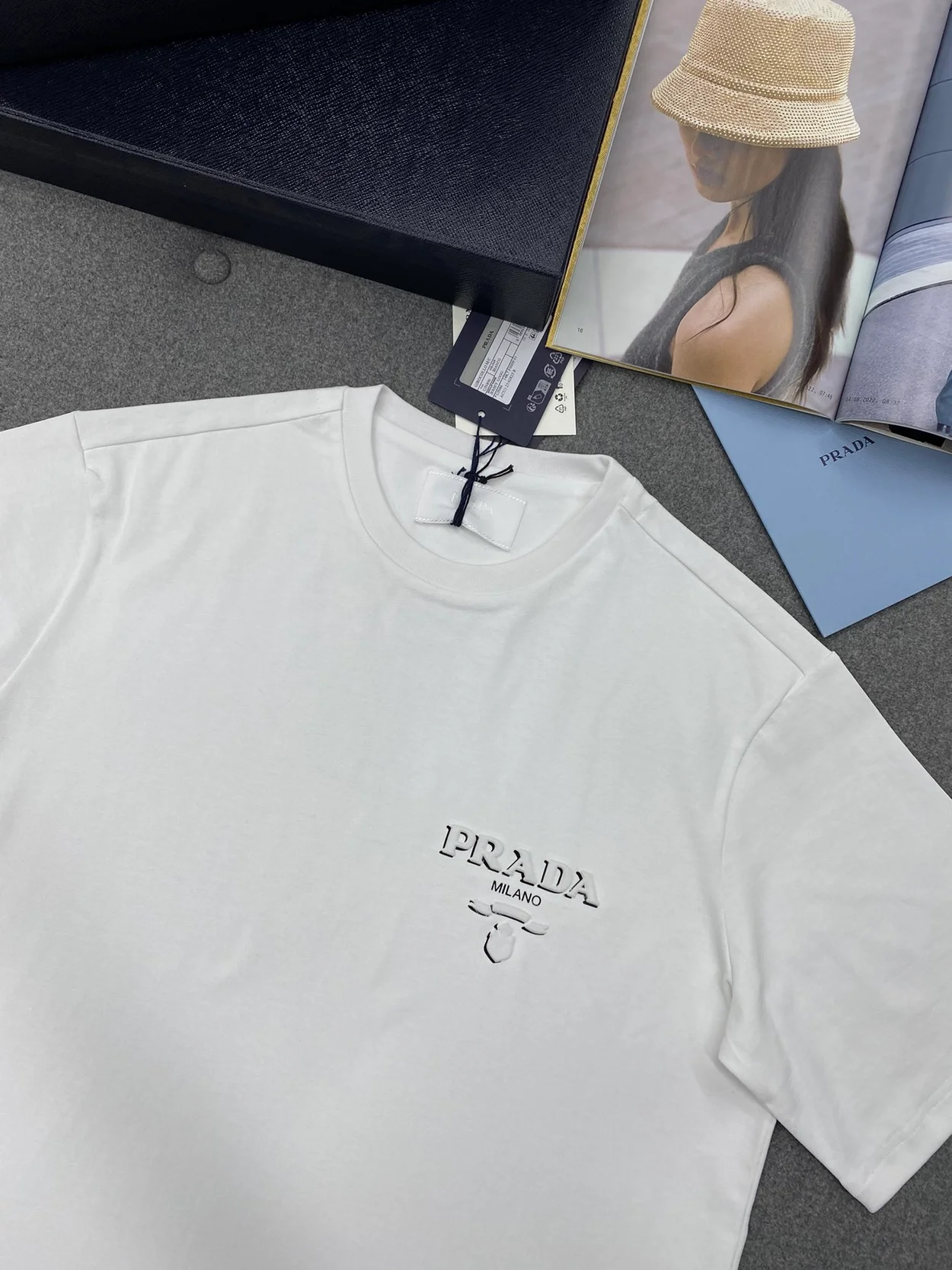 프라다 코튼 티셔츠 화이트