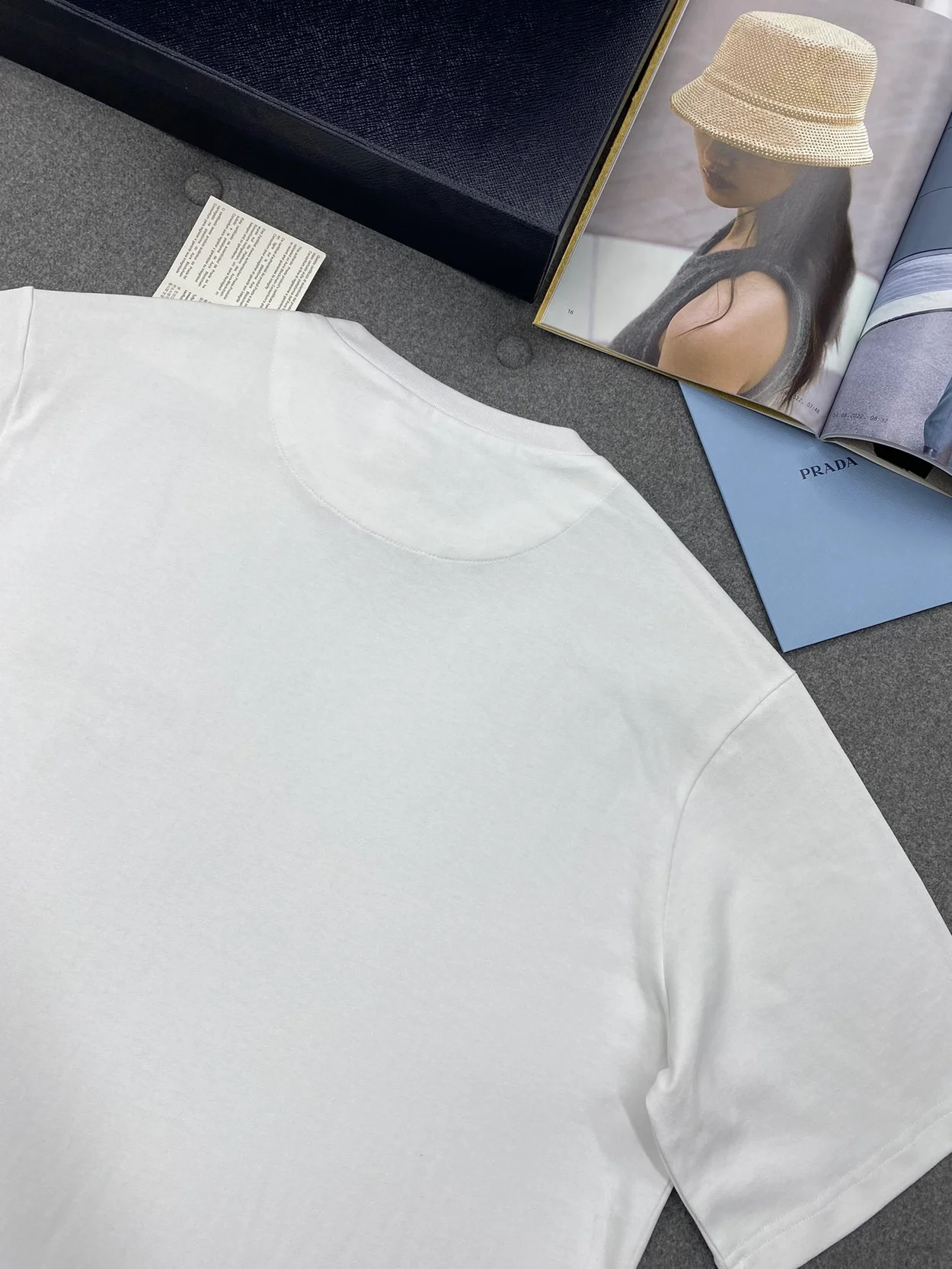 프라다 코튼 티셔츠 화이트