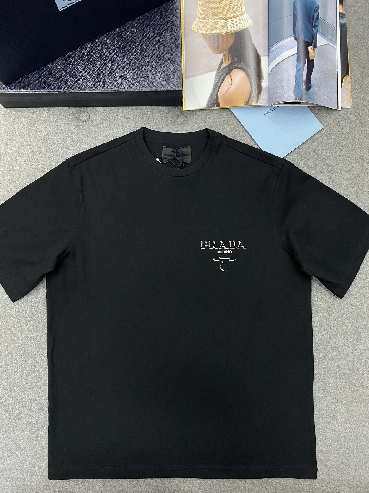 프라다 코튼 티셔츠 블랙