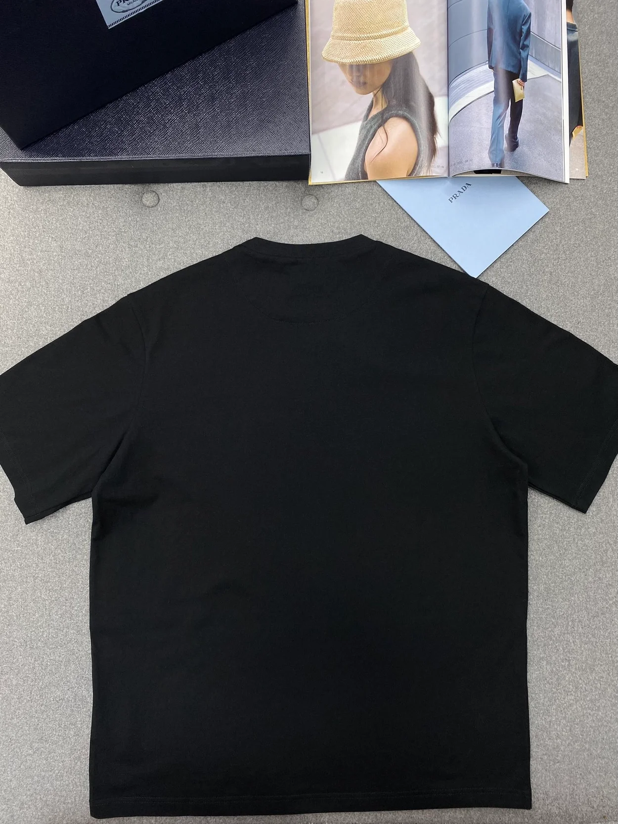프라다 코튼 티셔츠 블랙