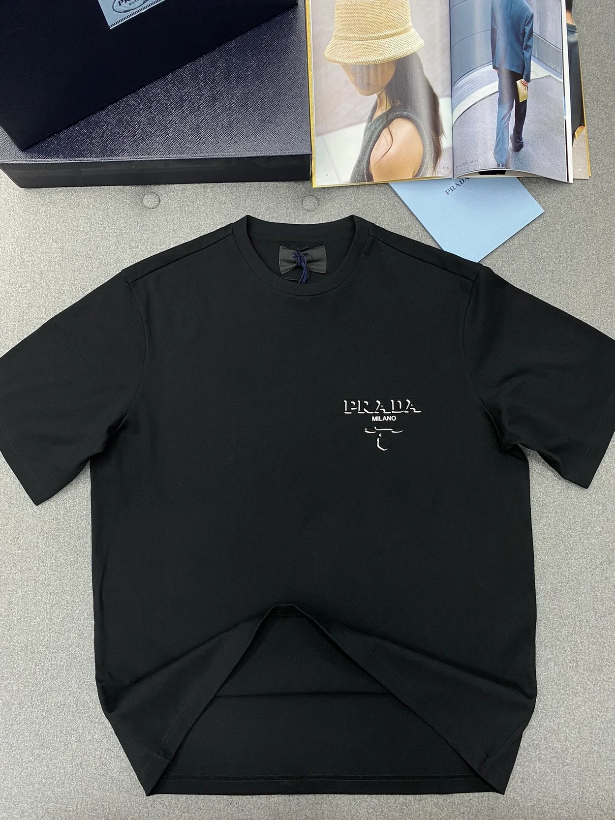 프라다 코튼 티셔츠 블랙