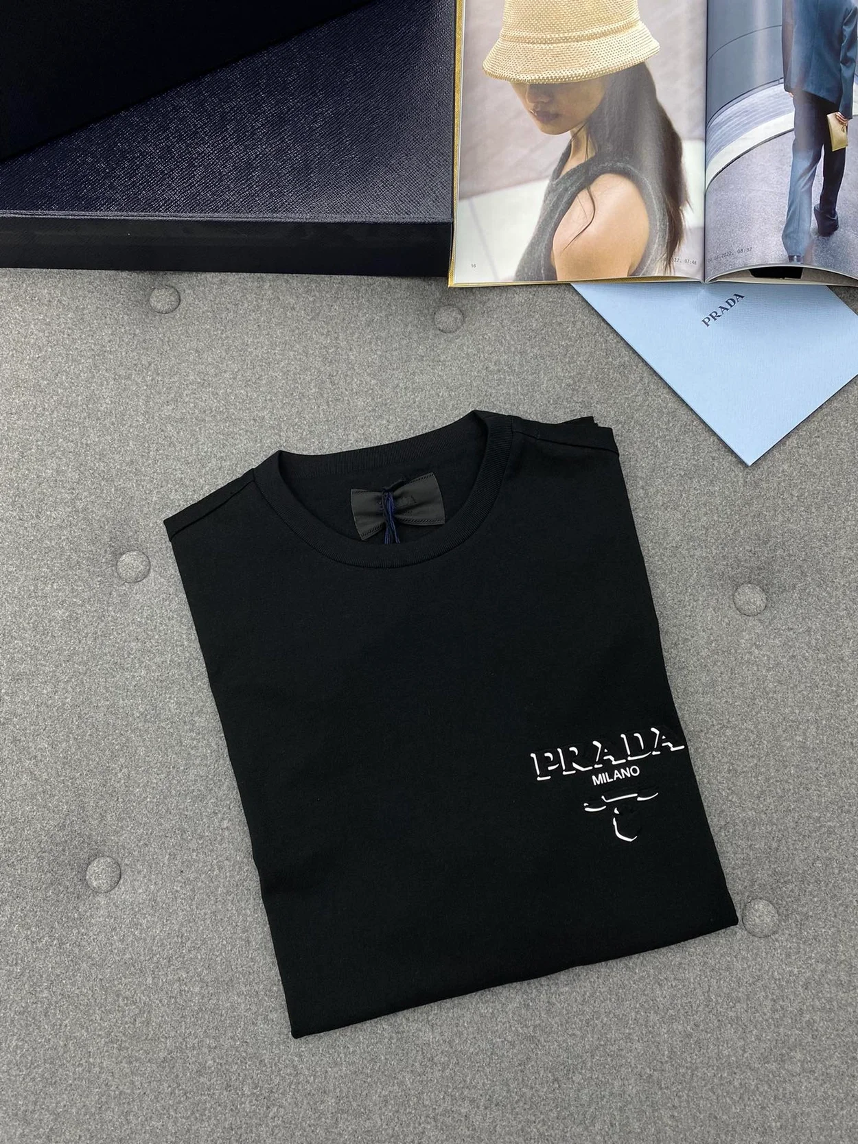 프라다 코튼 티셔츠 블랙