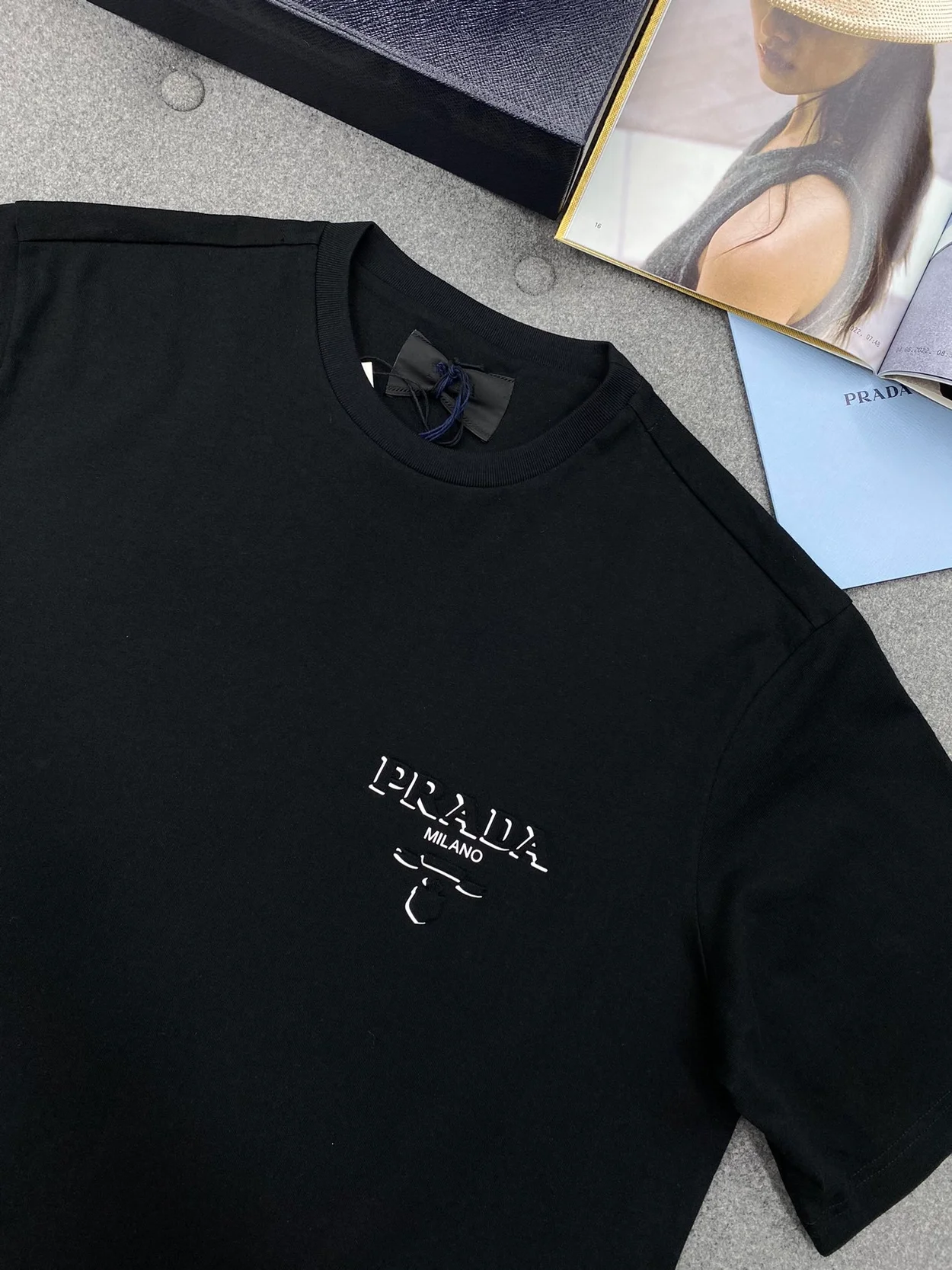 프라다 코튼 티셔츠 블랙