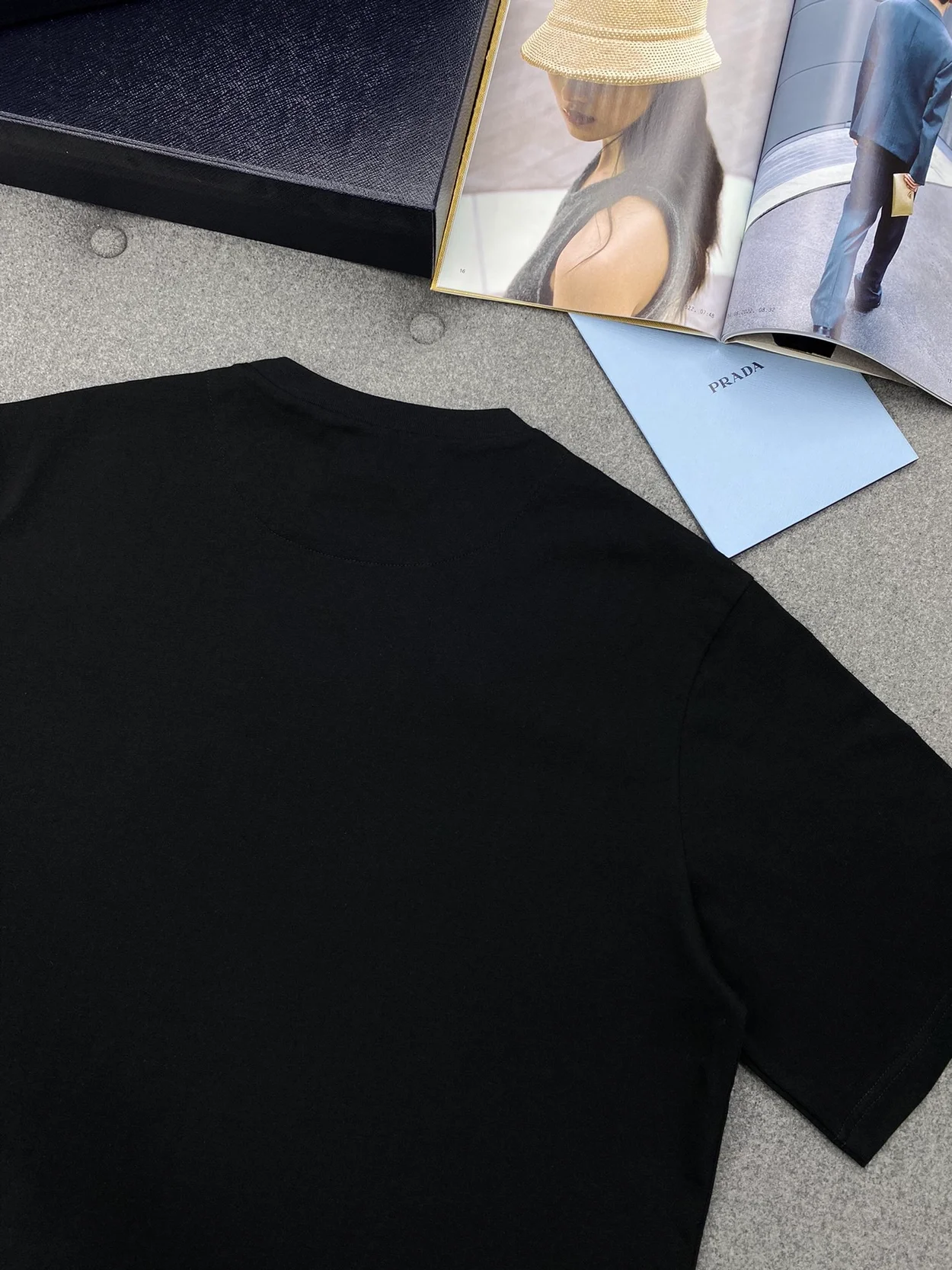 프라다 코튼 티셔츠 블랙