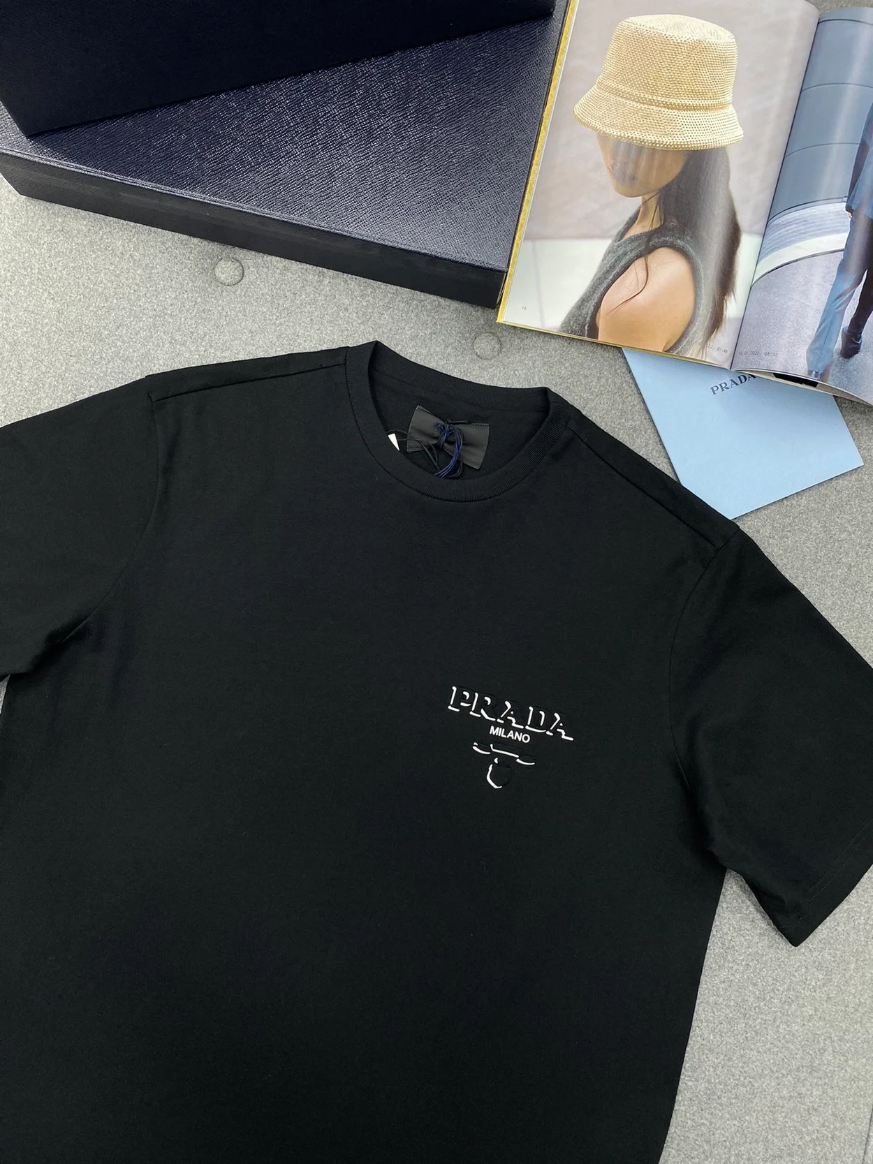 프라다 코튼 티셔츠 블랙