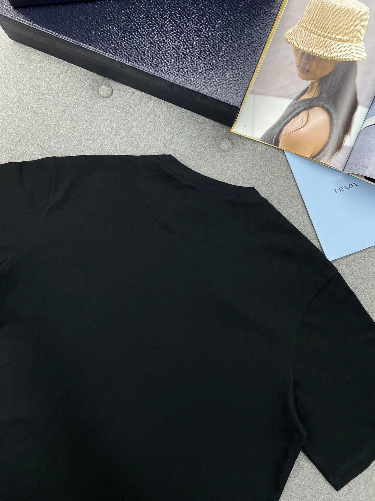 프라다 코튼 티셔츠 블랙