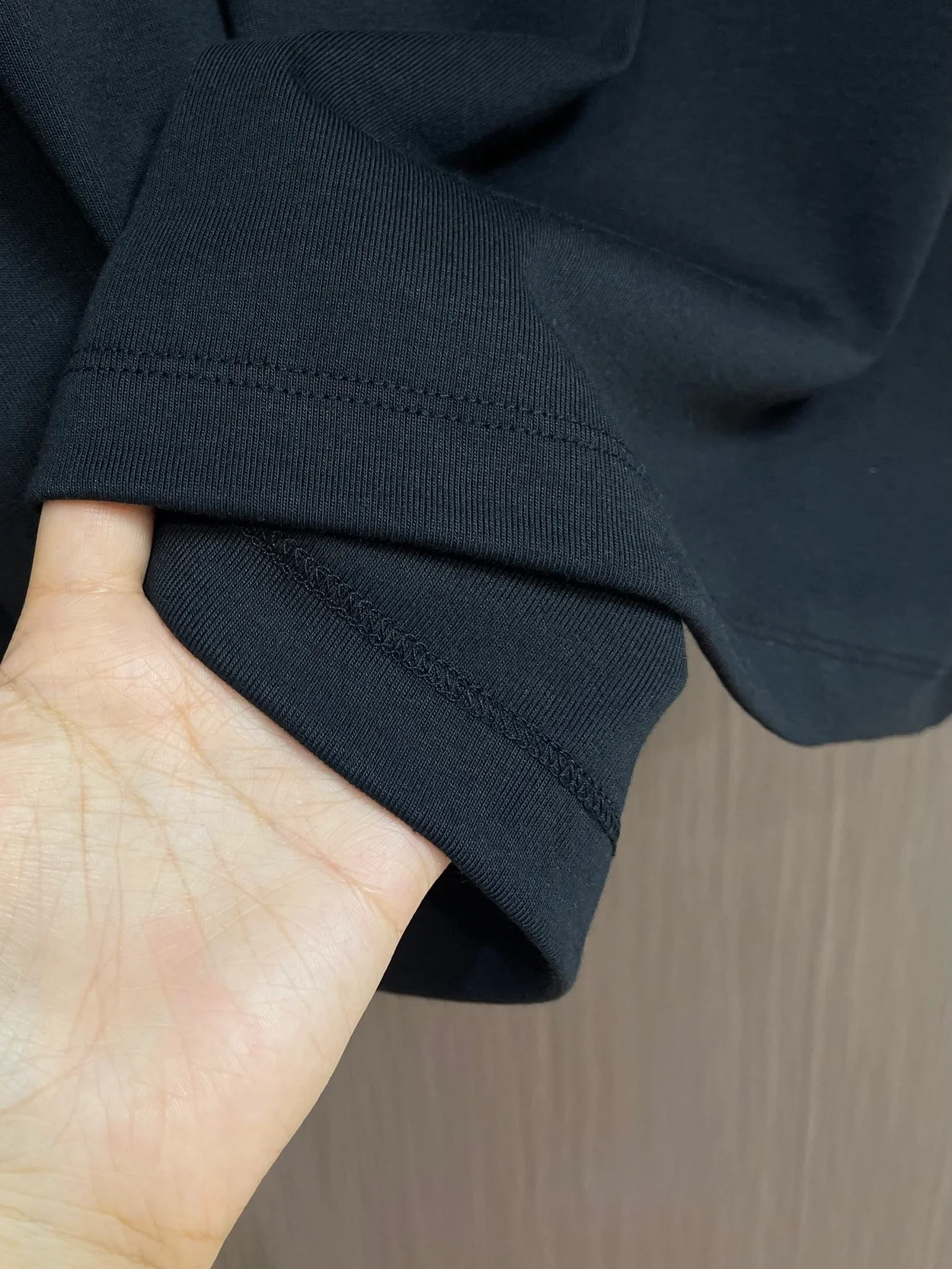 프라다 코튼 티셔츠 블랙