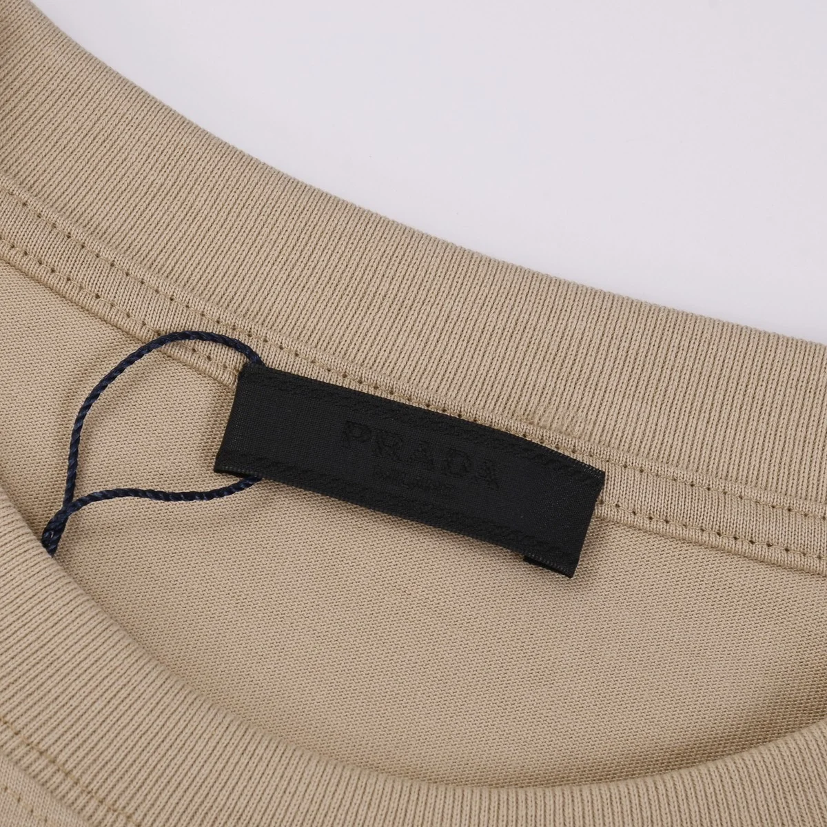 프라다 유니 삼각로고 티셔츠 베이지