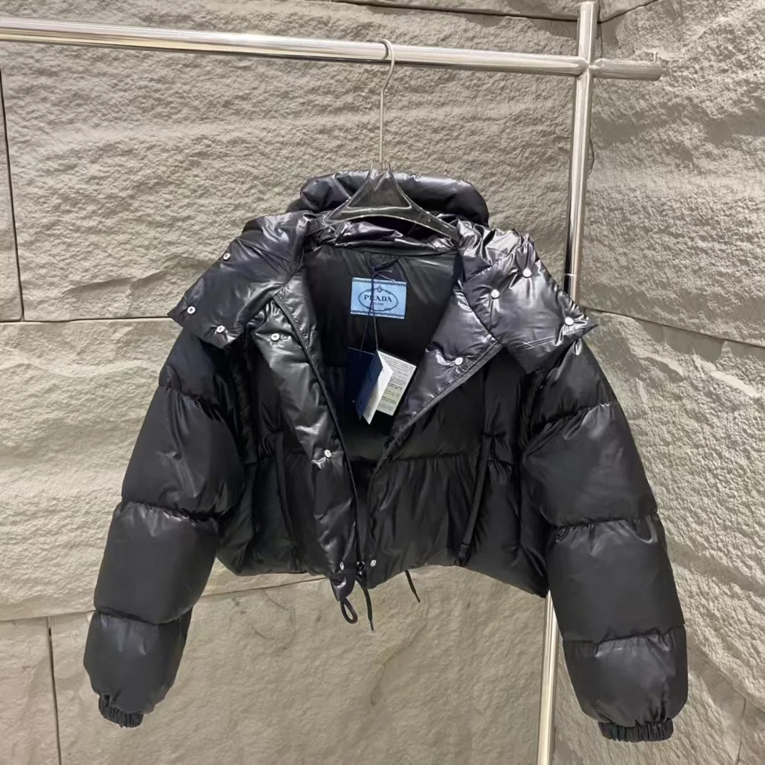 프라다 리나일론 크롭 컨버터블 다운 재킷 블랙