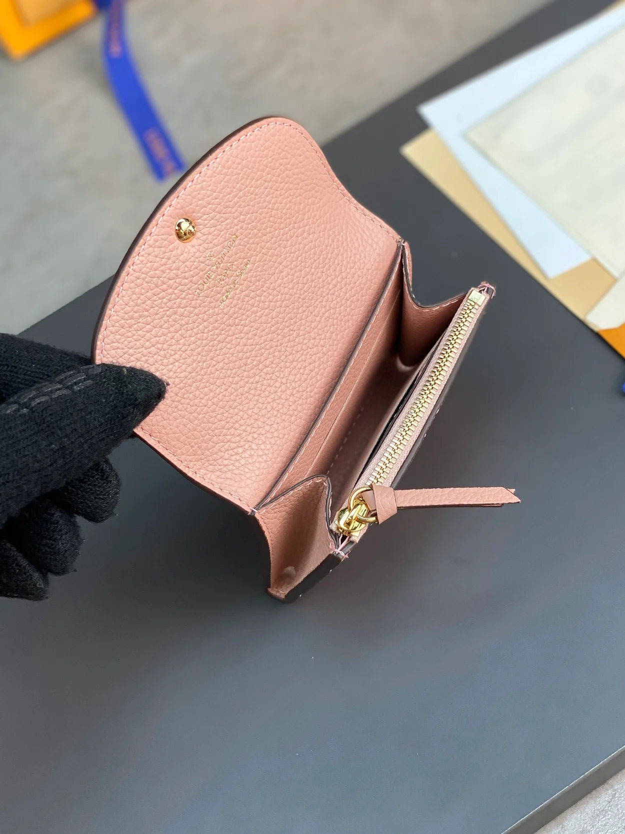 루이비통 로잘리 코인 퍼스 M81520