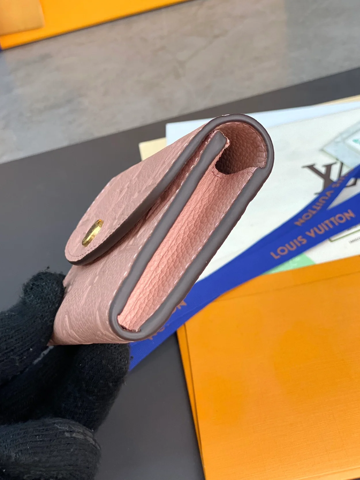 루이비통 로잘리 코인 퍼스 M81520