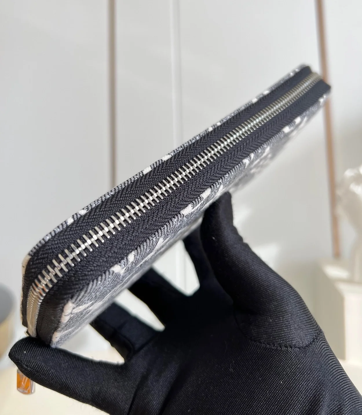 루이비통 지피 월릿 M81858