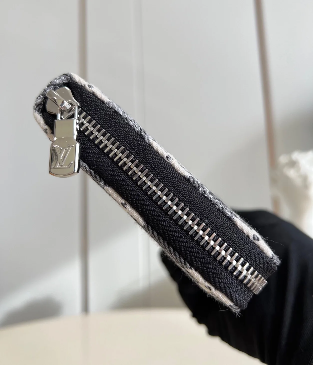 루이비통 지피 월릿 M81858