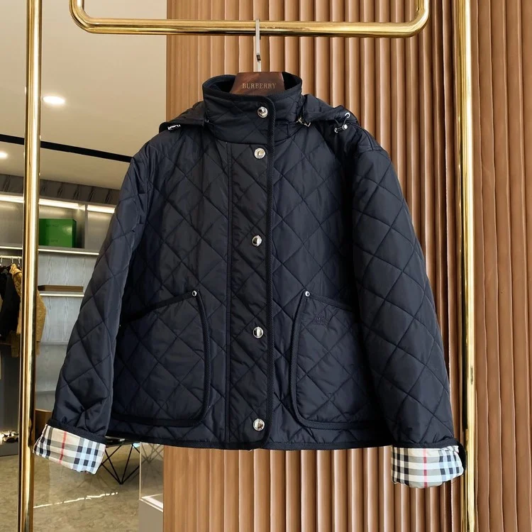 버버리 험비 다이아몬드 퀼팅 나일론 크롭 재킷