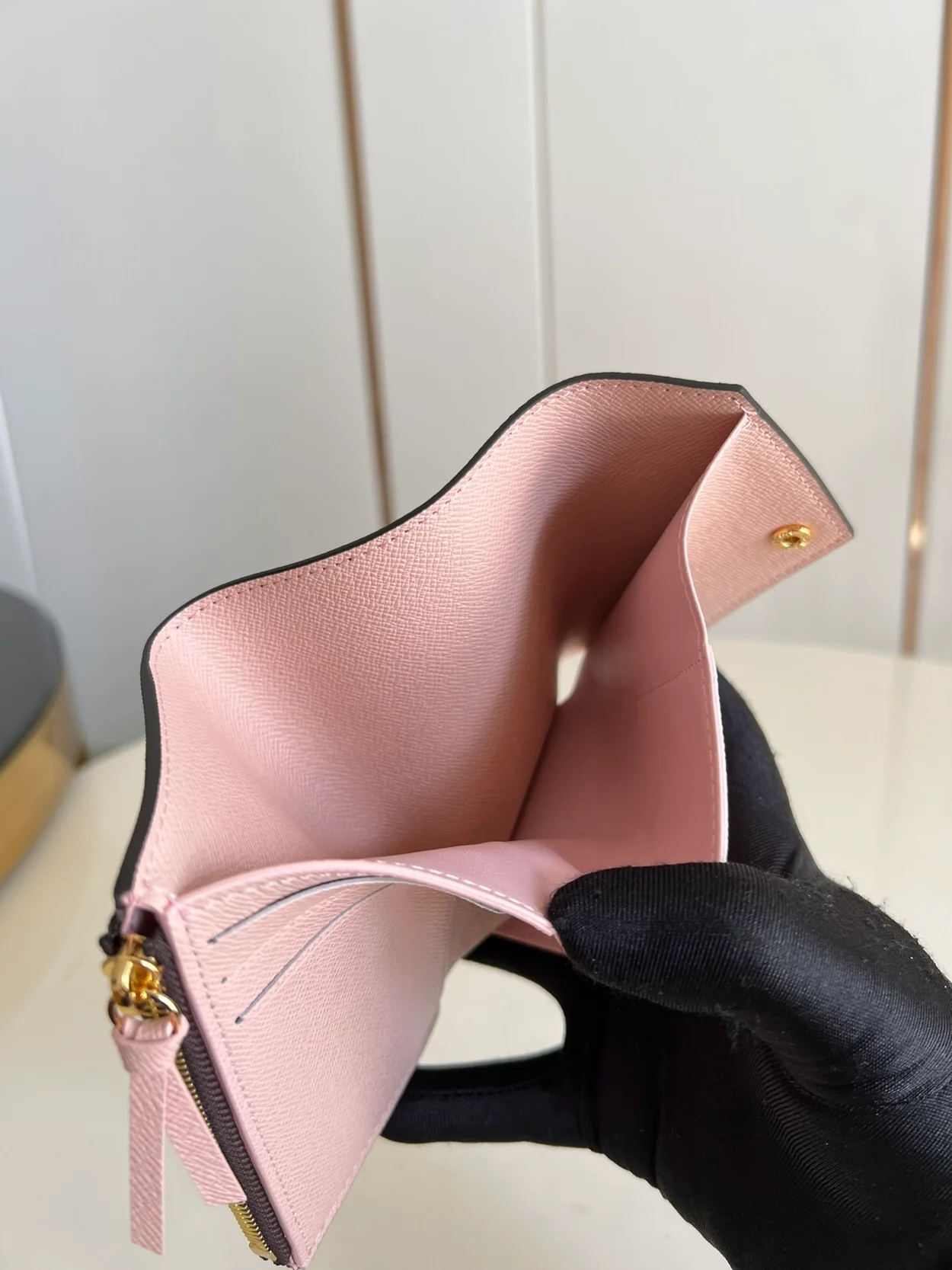 루이비통 빅토린 월릿 M62360