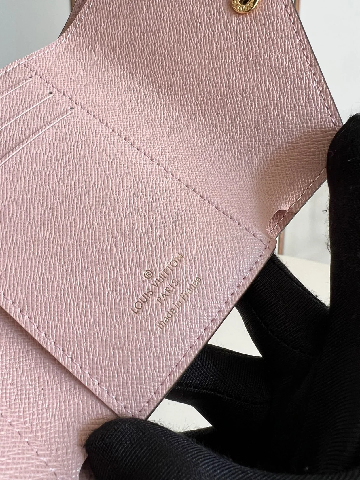 루이비통 빅토린 월릿 M62360