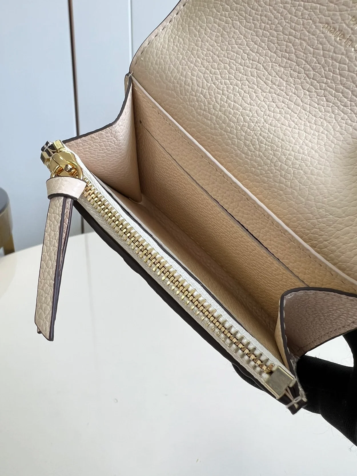 루이비통 로잘리 동전 지갑 M81445