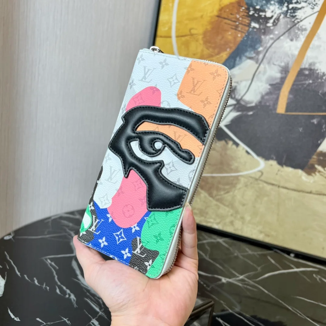 루이비통 지피 버티컬 월릿 M82590