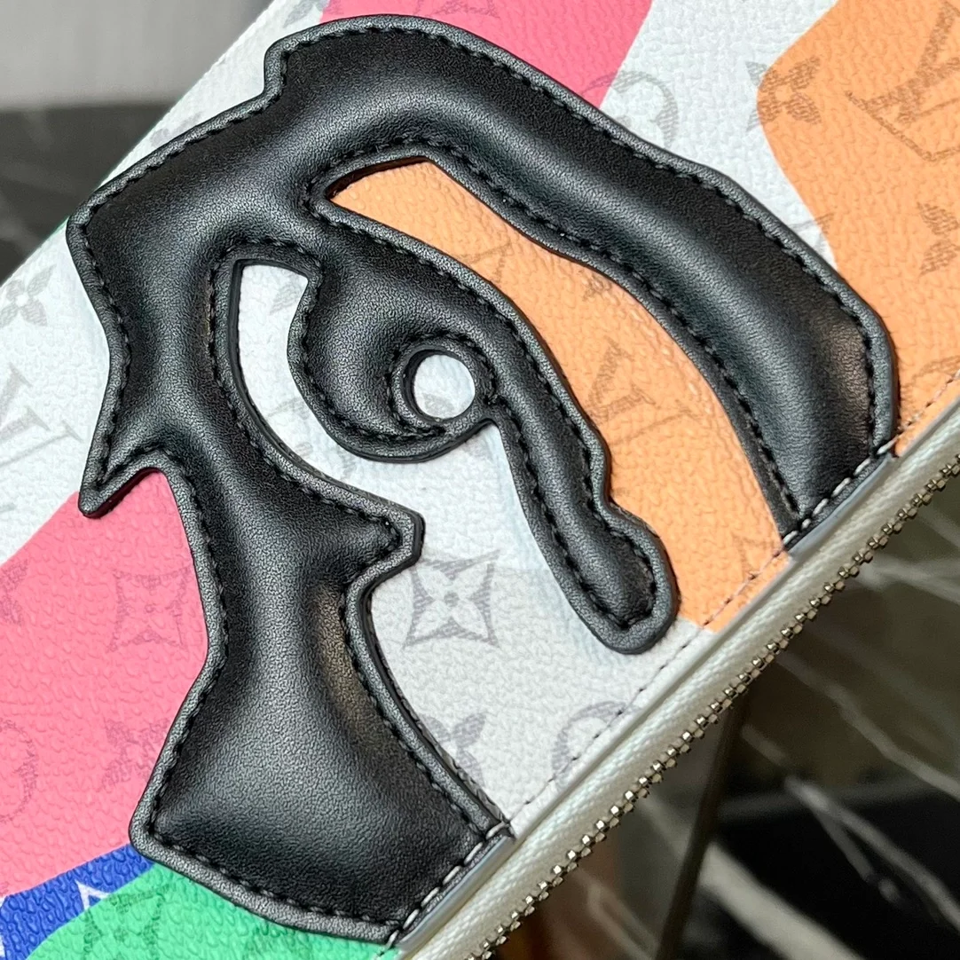 루이비통 지피 버티컬 월릿 M82590