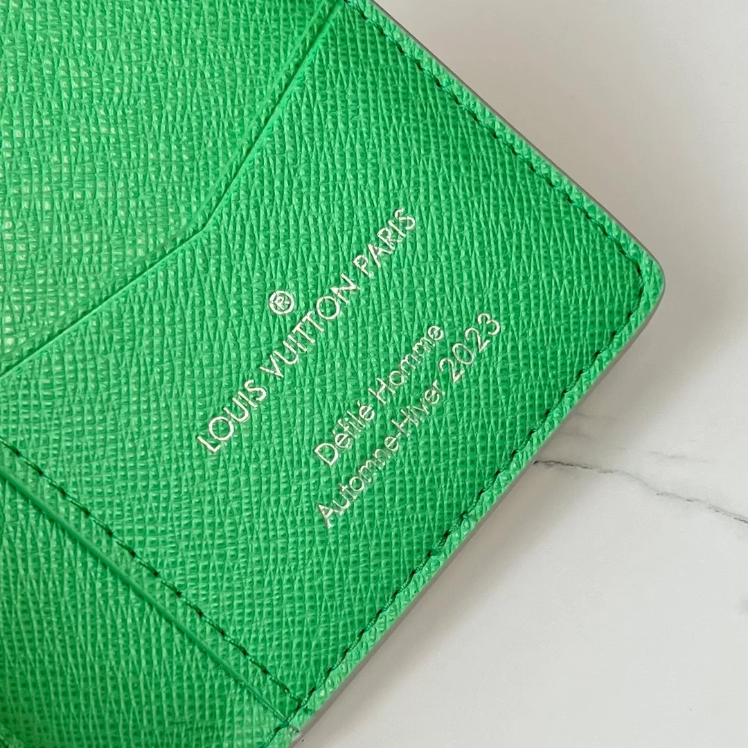 루이비통 포켓 오거나이저 M82575