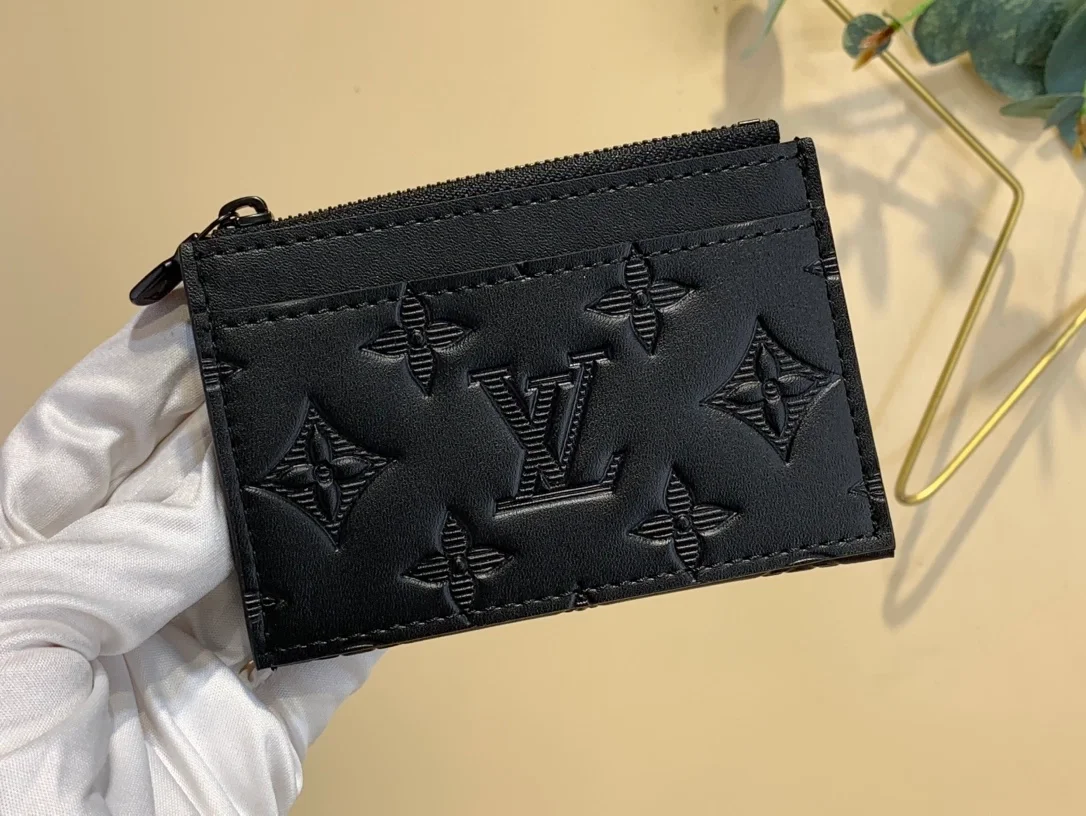 루이비통 코인 카드 홀더 M82245