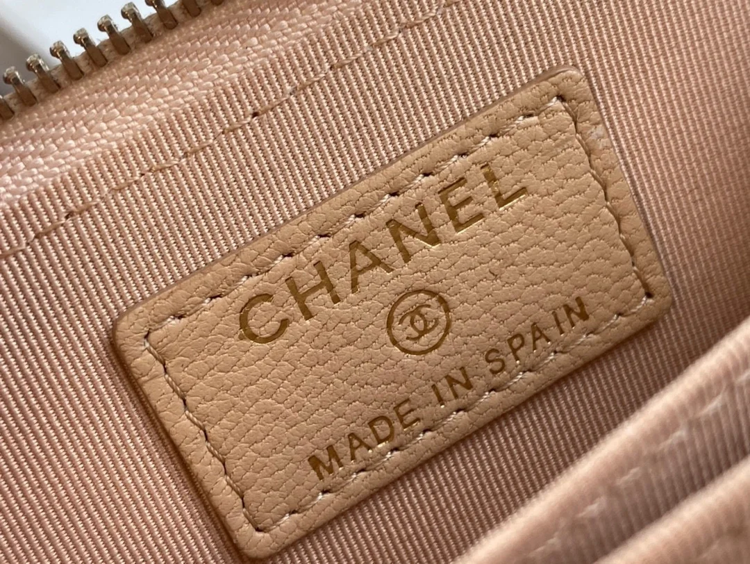 샤넬 19 지퍼 코인 지갑 베이지