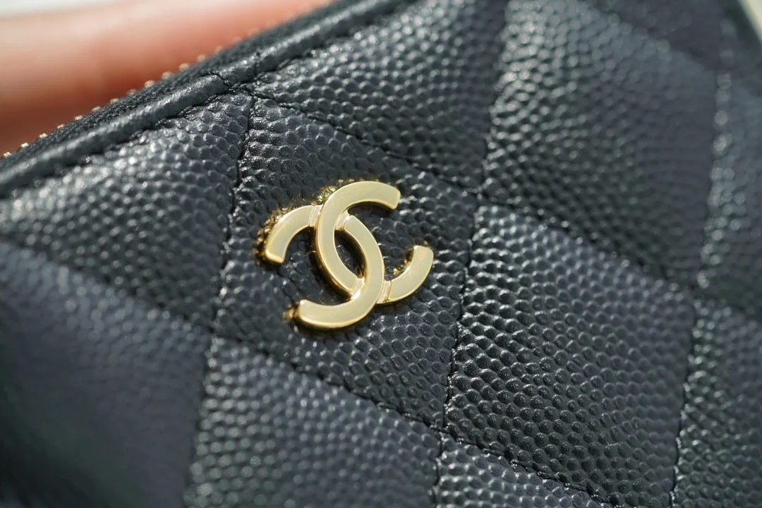 샤넬 클래식 지퍼 코인 지갑 골드