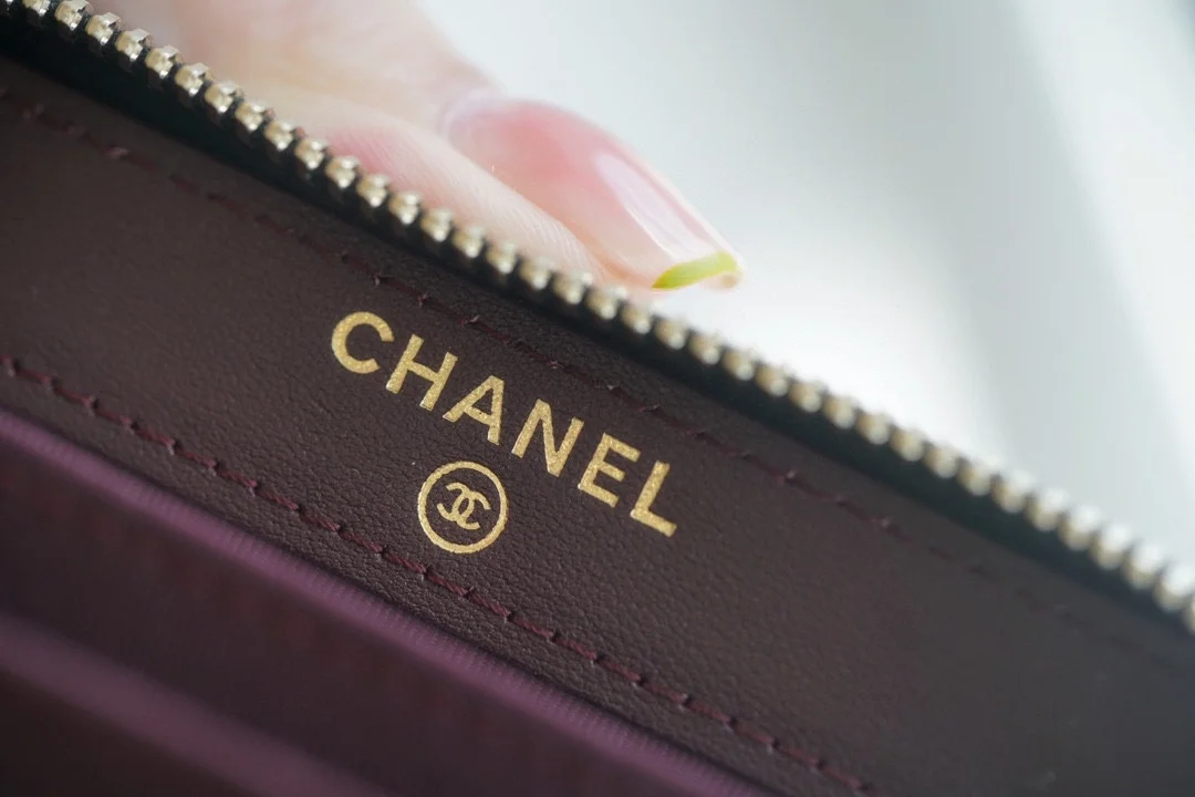 샤넬 클래식 지퍼 코인 지갑 골드