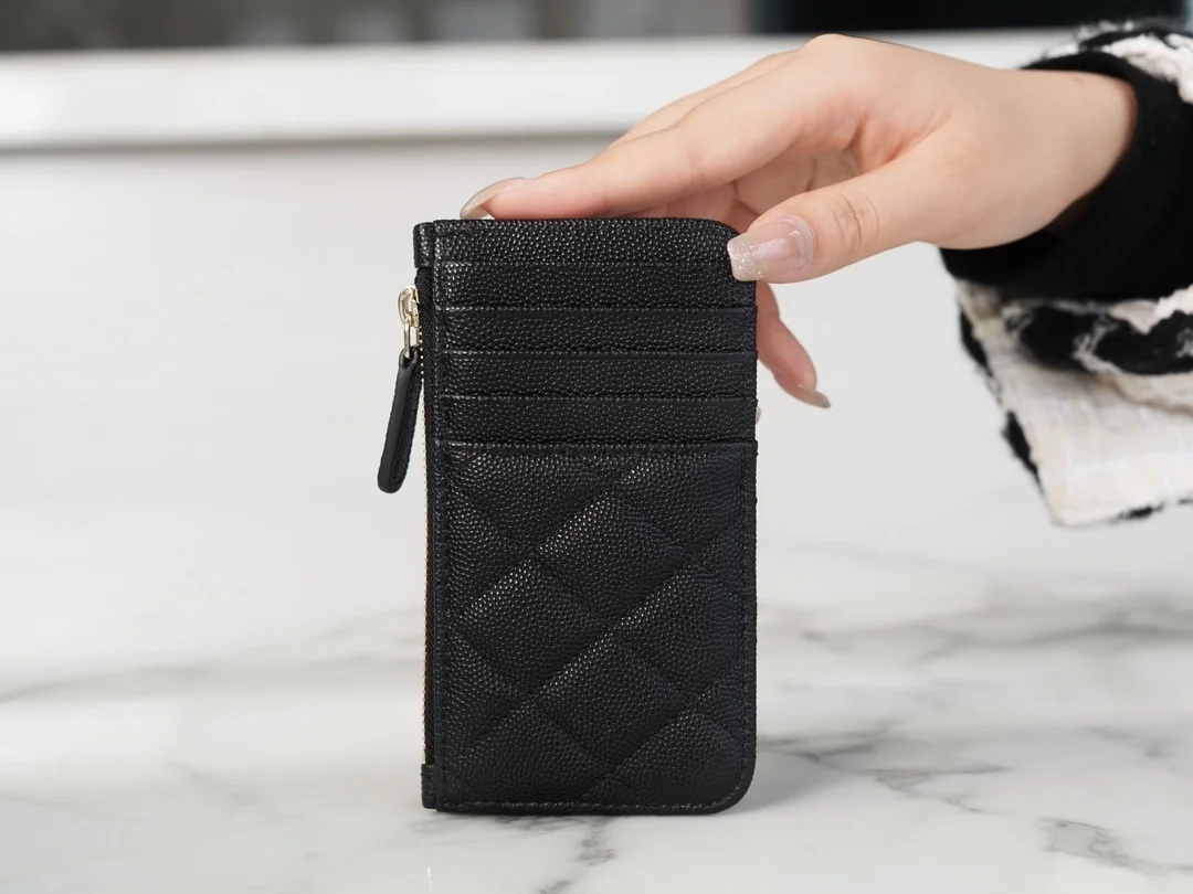 샤넬 클래식 지퍼 카드 홀더