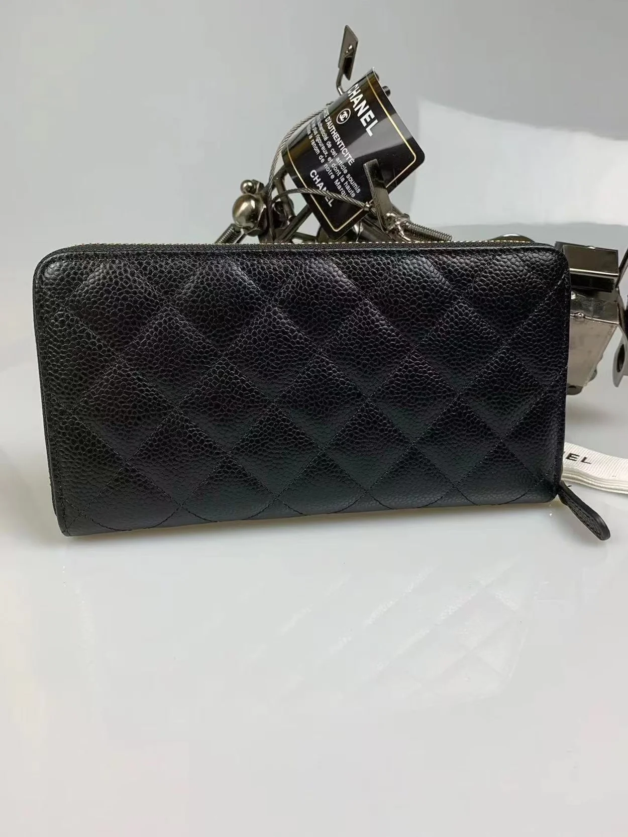 샤넬 클래식 지퍼 지갑