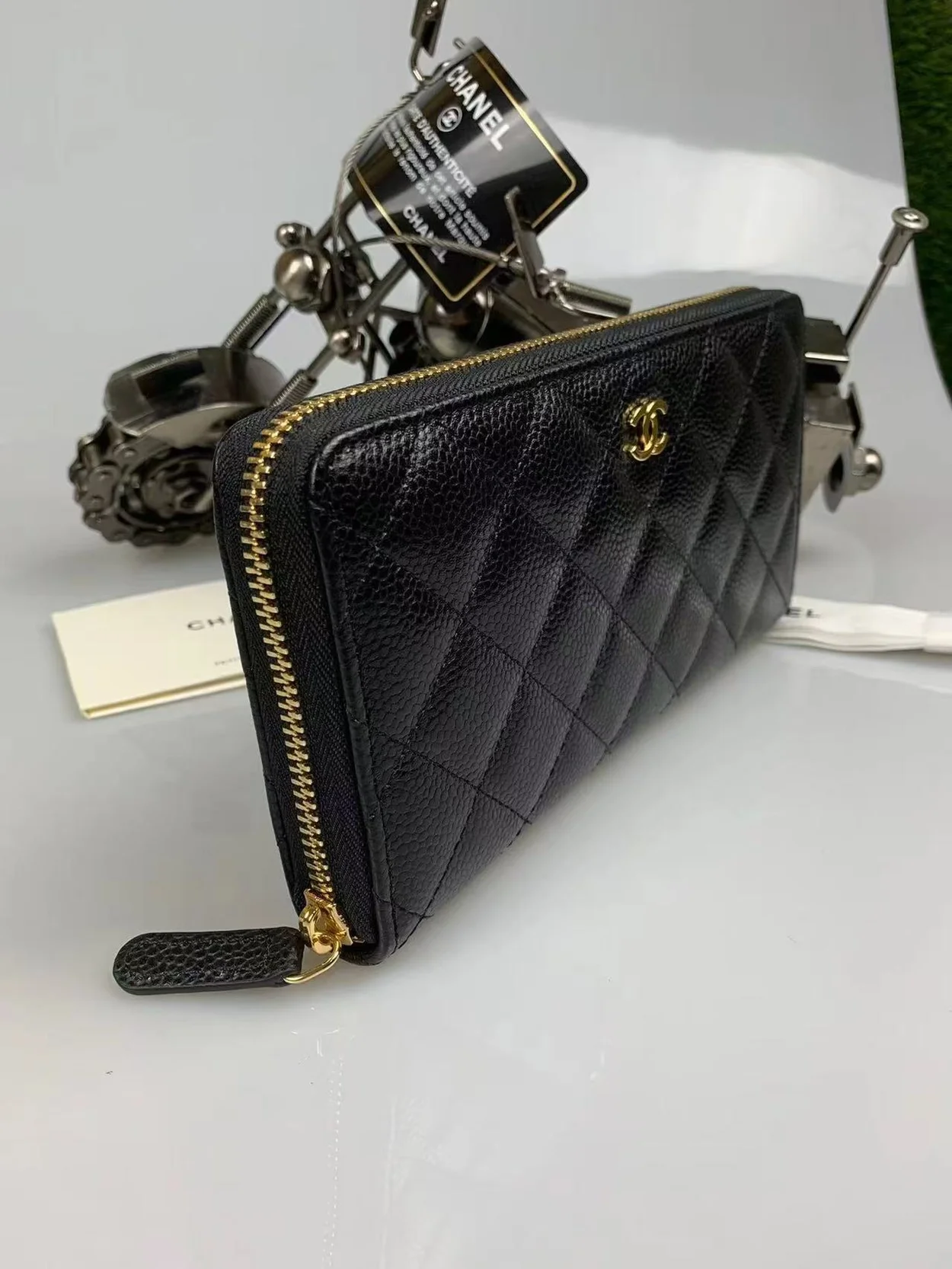 샤넬 클래식 지퍼 지갑