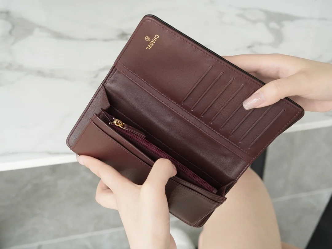 샤넬 클래식 램스킨 플랩 장지갑