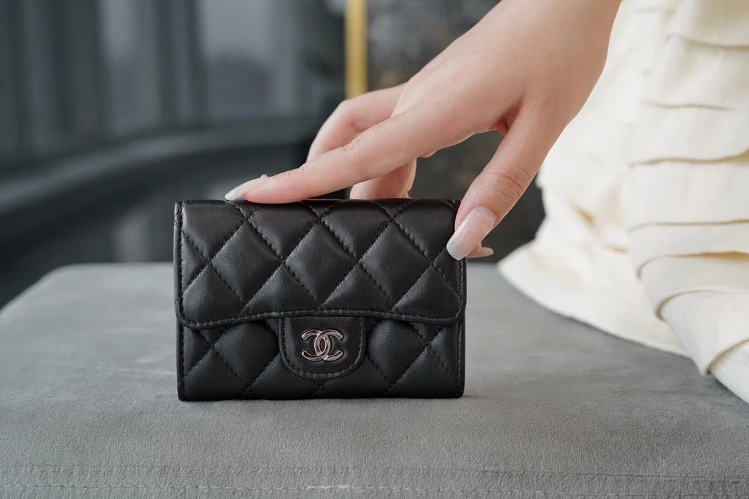 샤넬 클래식 램스킨 카드 월릿