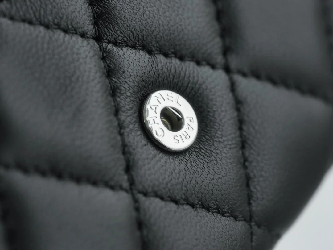 샤넬 클래식 램스킨 카드 월릿