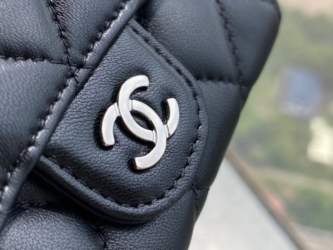 샤넬 클래식 램스킨 카드 월릿