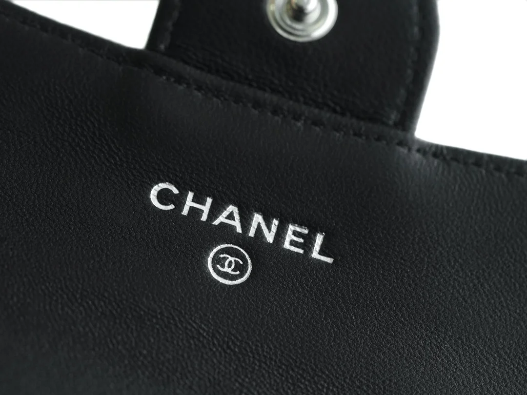 샤넬 클래식 램스킨 카드 월릿