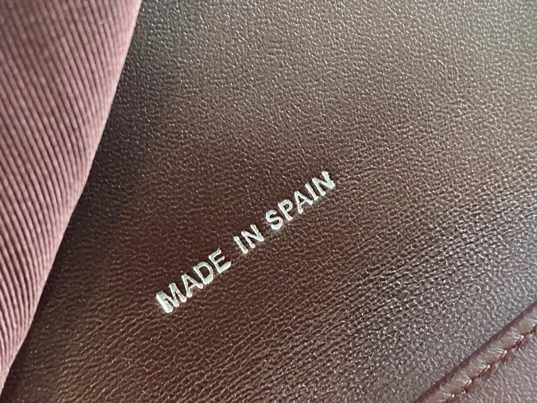 샤넬 클래식 램스킨 스몰 플랩 지갑 실버