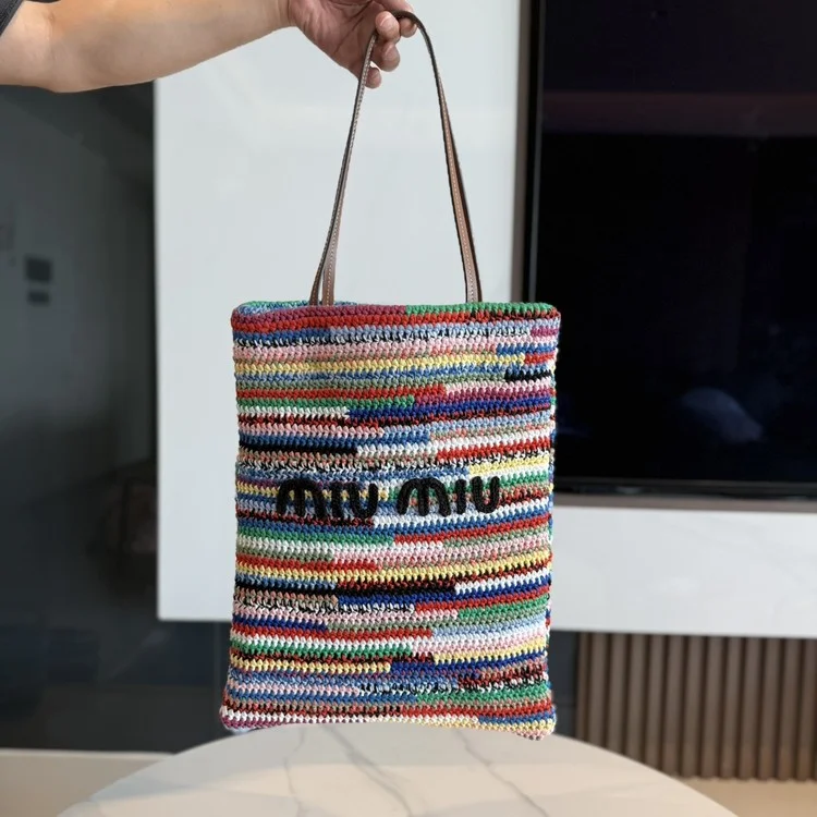 미우미우 크로셰 토트백 5BG248