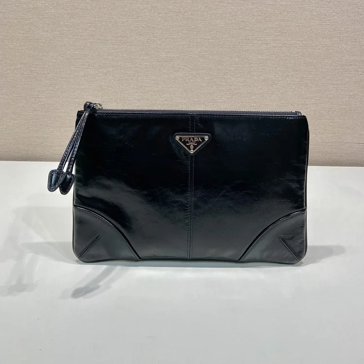 프라다 삼각 로고 레더 2NH006A