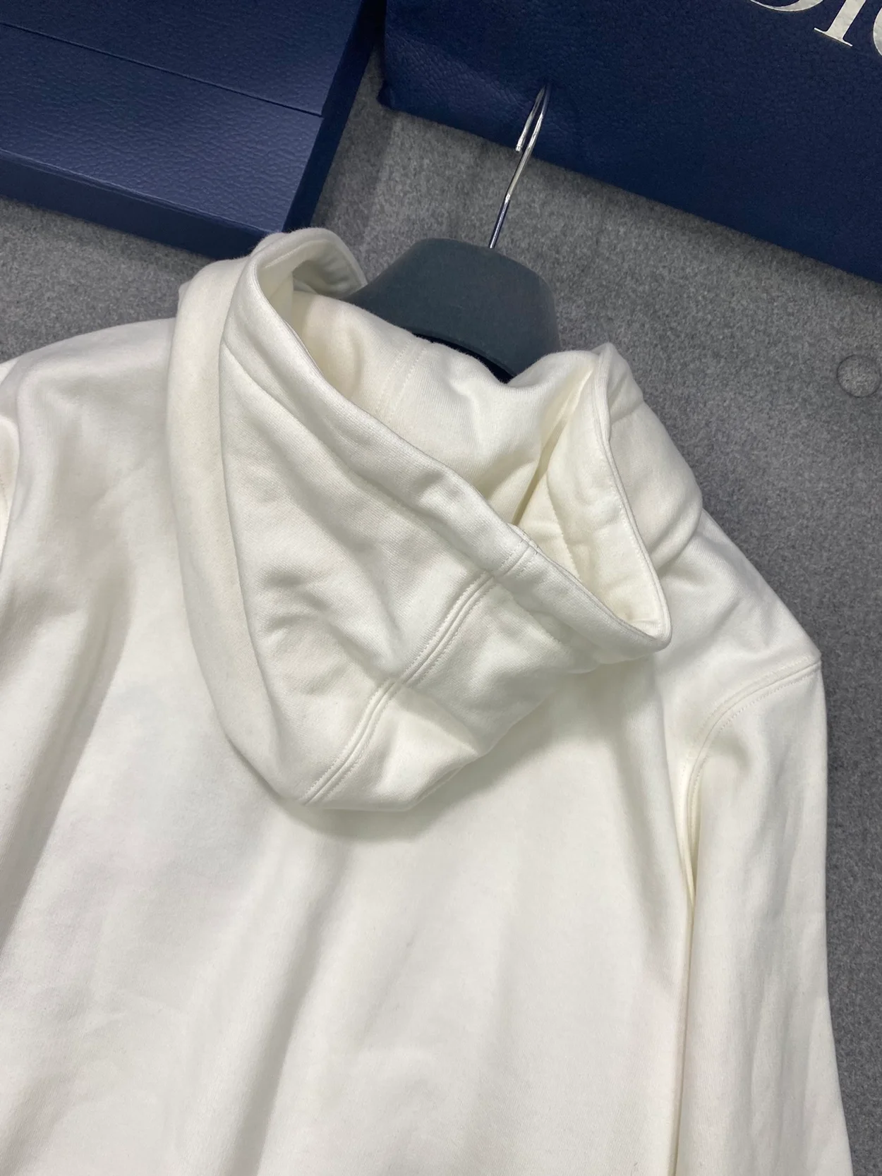 디올 인터레이스 레귤러 핏 스웨트셔츠