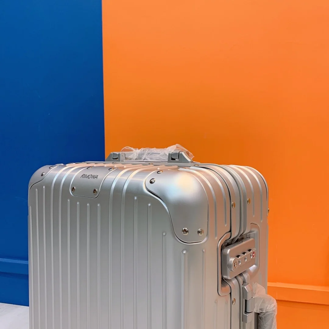 리모와 오리지널 수트 케이스 실버