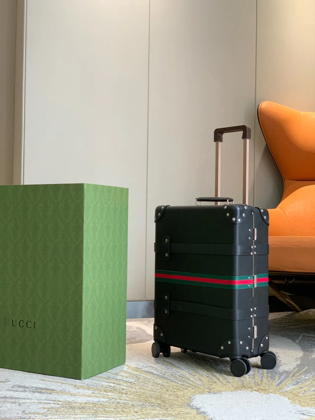 구찌 글로브 트로터 캐리어